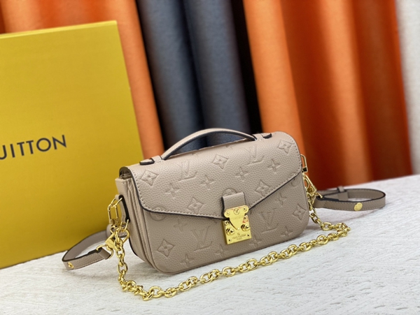 ルイヴィトンバッグ背面デザイン